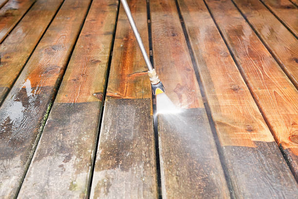 Best Gutter Cleaning and Brightening in Crystal Lawns, IL